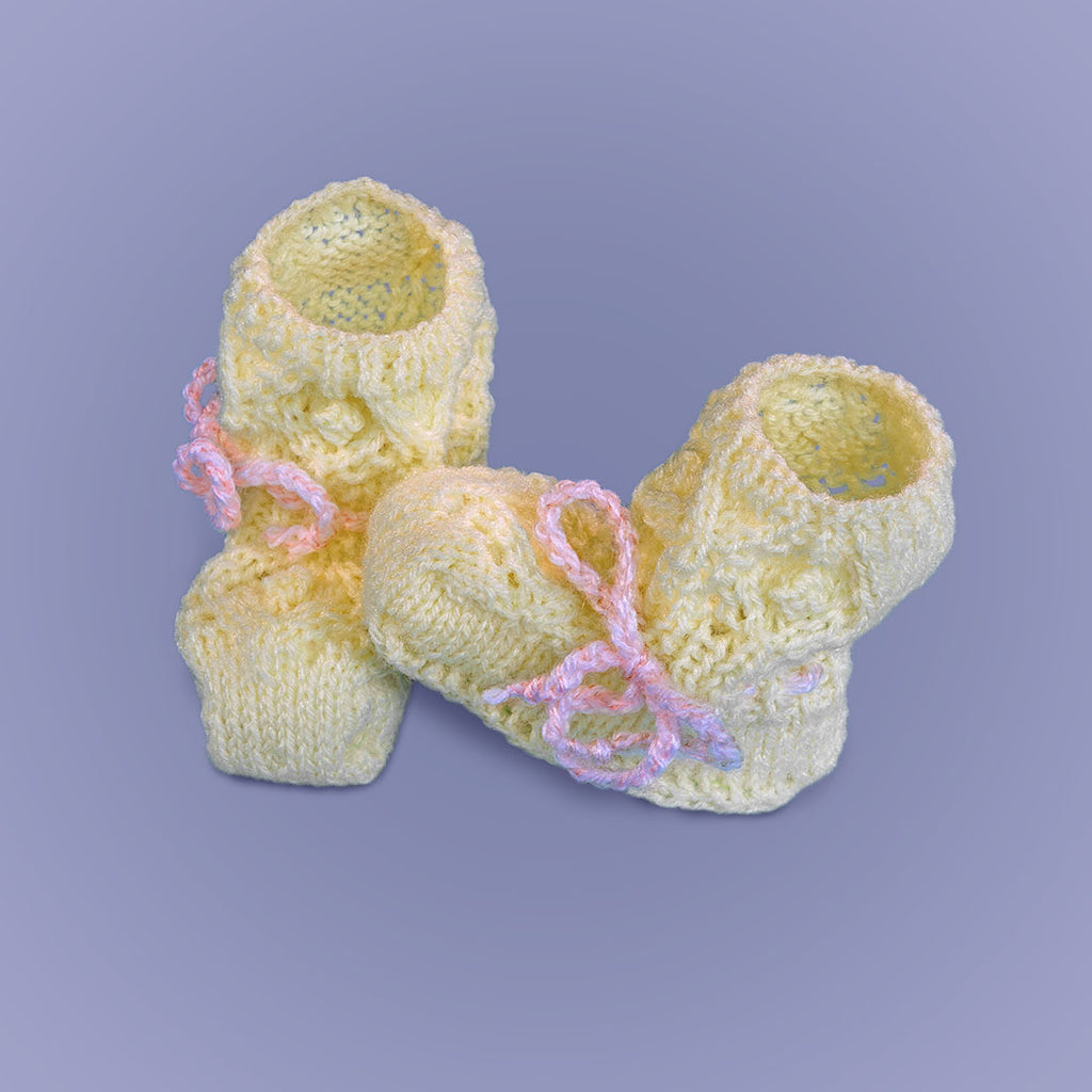 Bonny Bobbles Booties